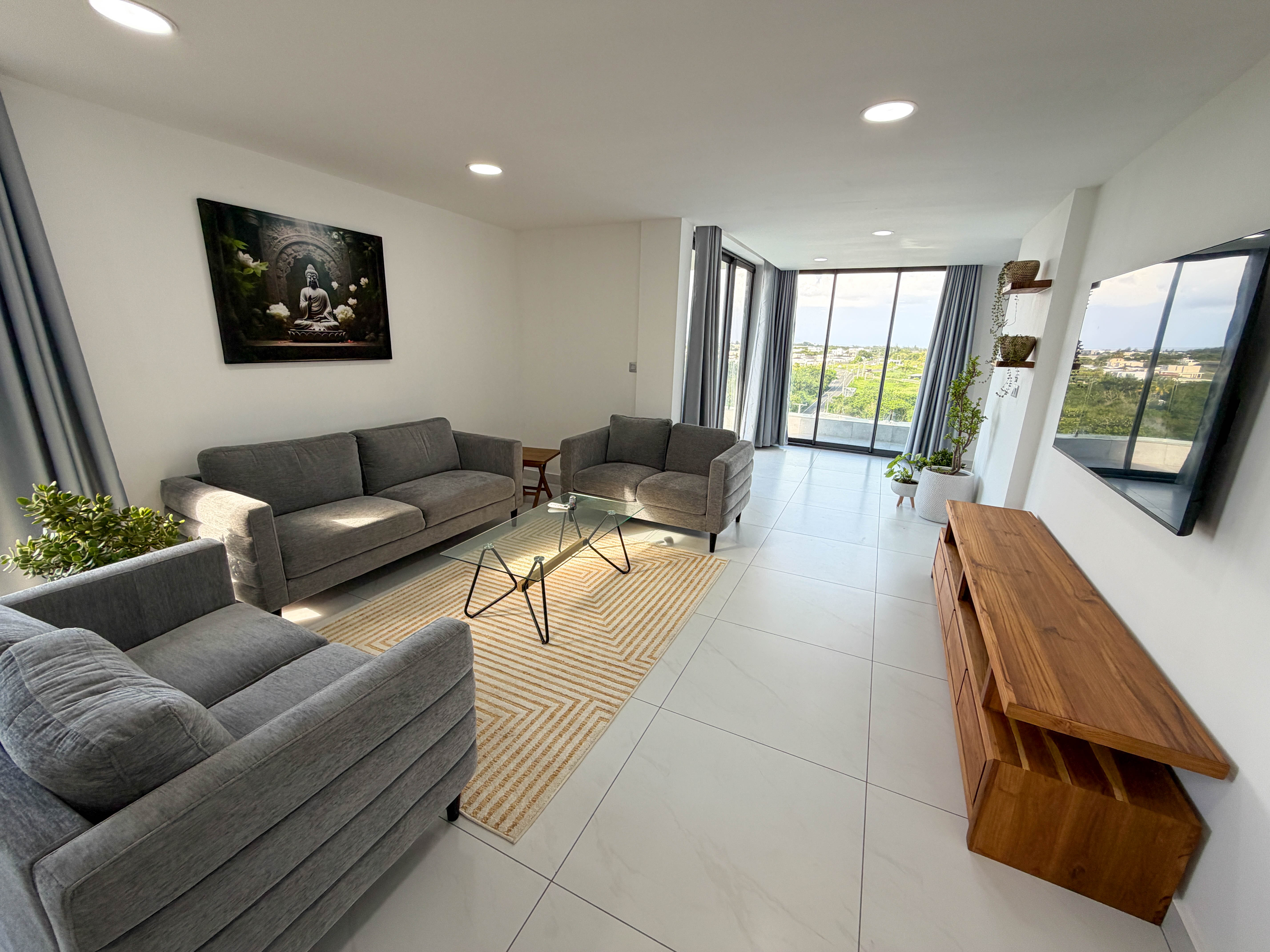 FOR RENT - A 3-BEDROOM PENTHOUSE WITH ITS OWN ROOFTOP POOL, GRAND BAY | CAP MALHEUREUX 4