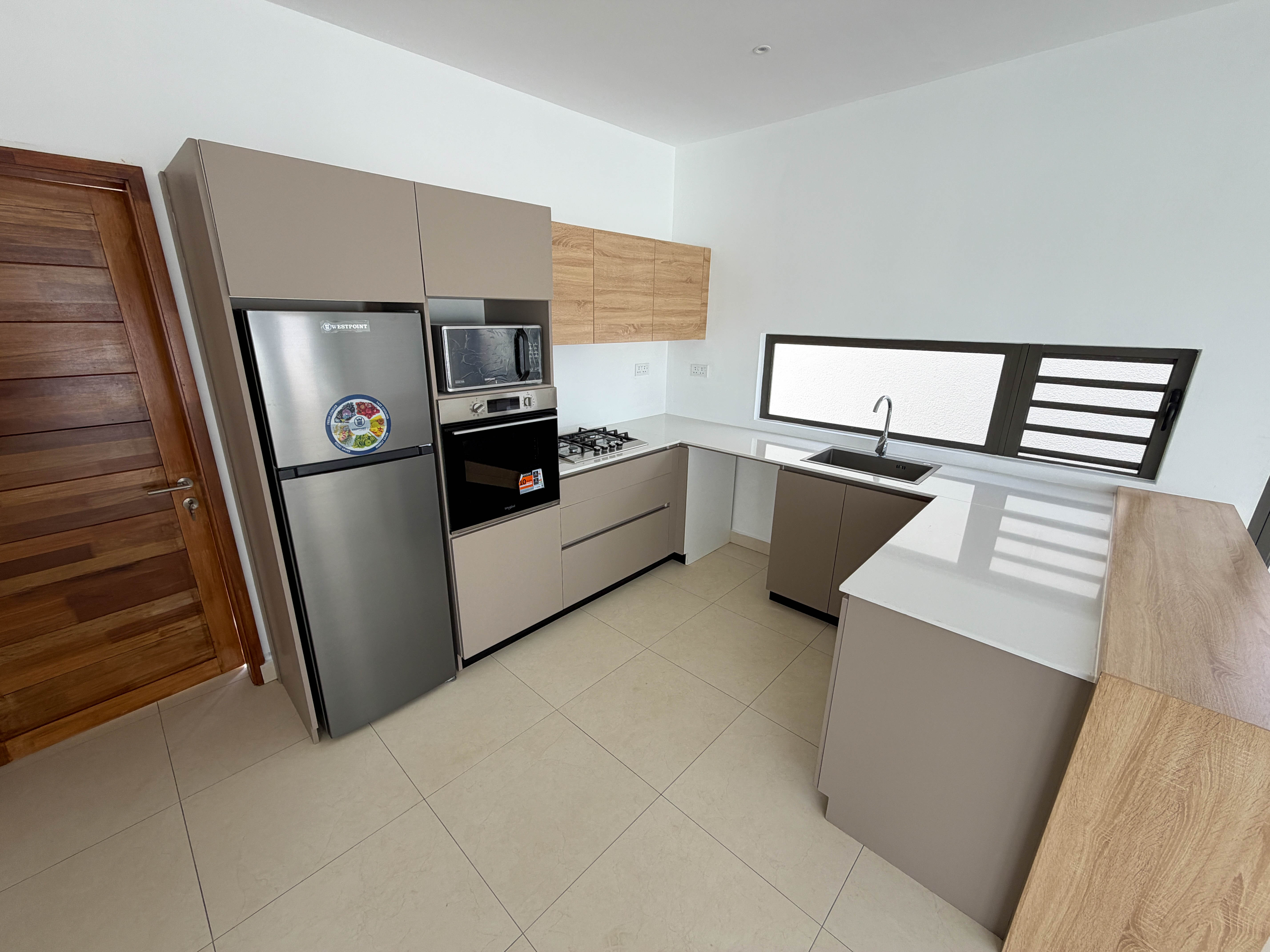 7 NEW VILLAS WITH SHARP, MODERN ARCHITECTURE, ONE ALREADY MOVE IN READY, CAP MALHEUREUX 3