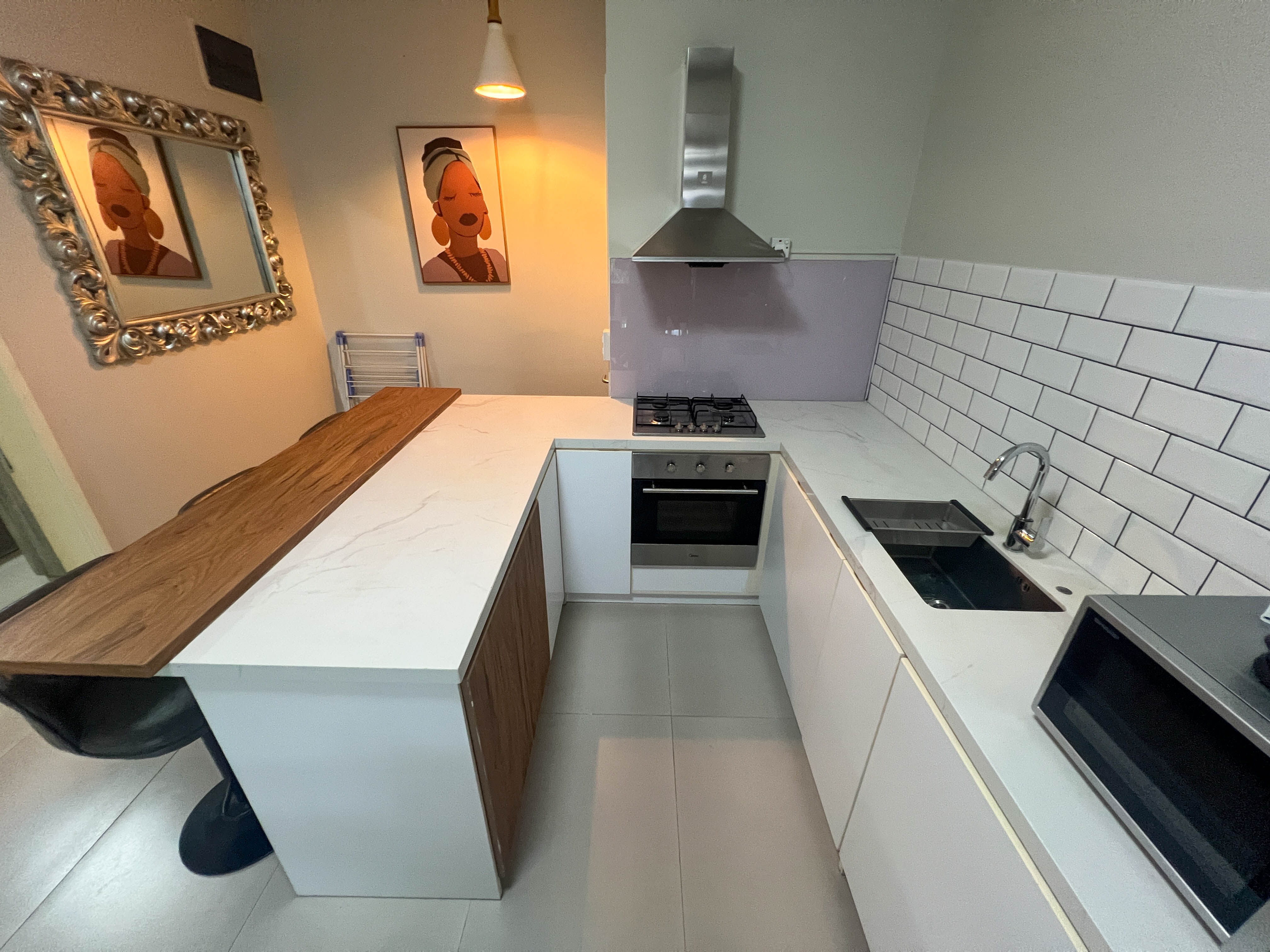 FOR RENT - 2-BEDROOM APARTMENT WITH POOL- EBÈNE 6