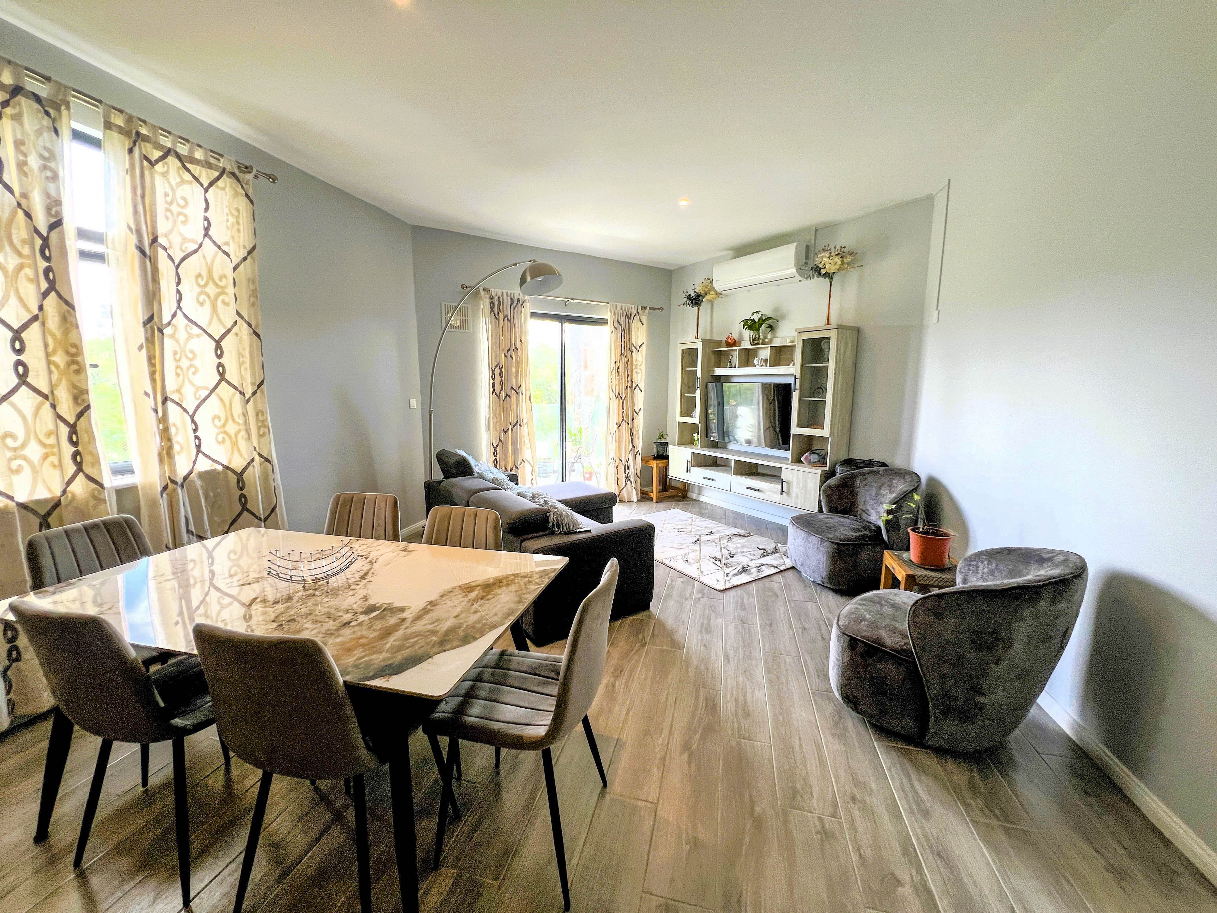 FOR SALE - 2-BEDROOM APARTMENT IN A GATED RESIDENCE- COASTAL ROAD - ROCHES NOIRES 6