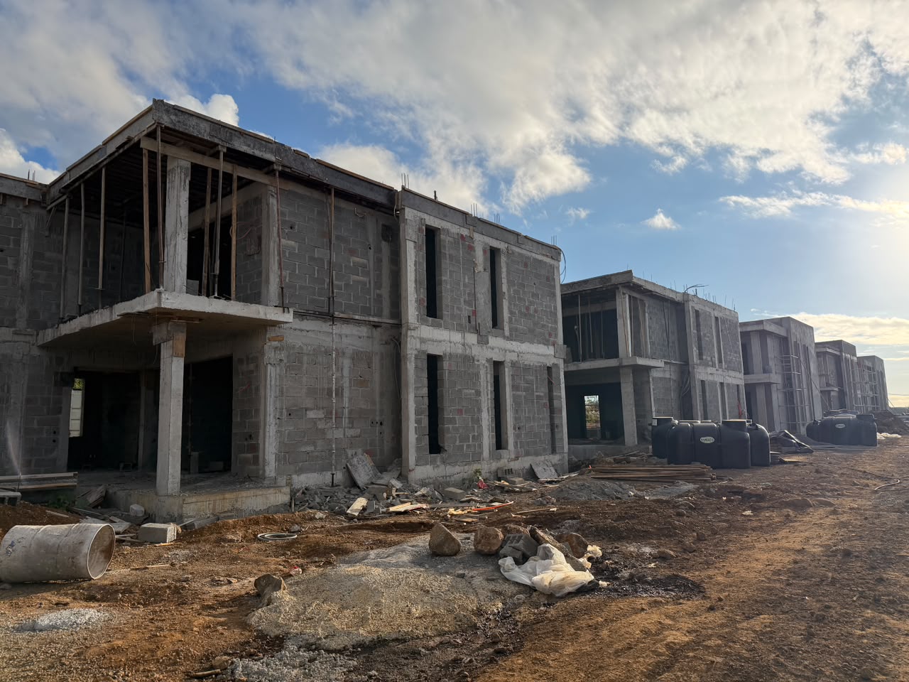7 NEW VILLAS UNDER CONSTRUCTION | 4 BEDROOM VILLA WITH POOL AND GARDEN, SOTTISE | GRAND BAY 5