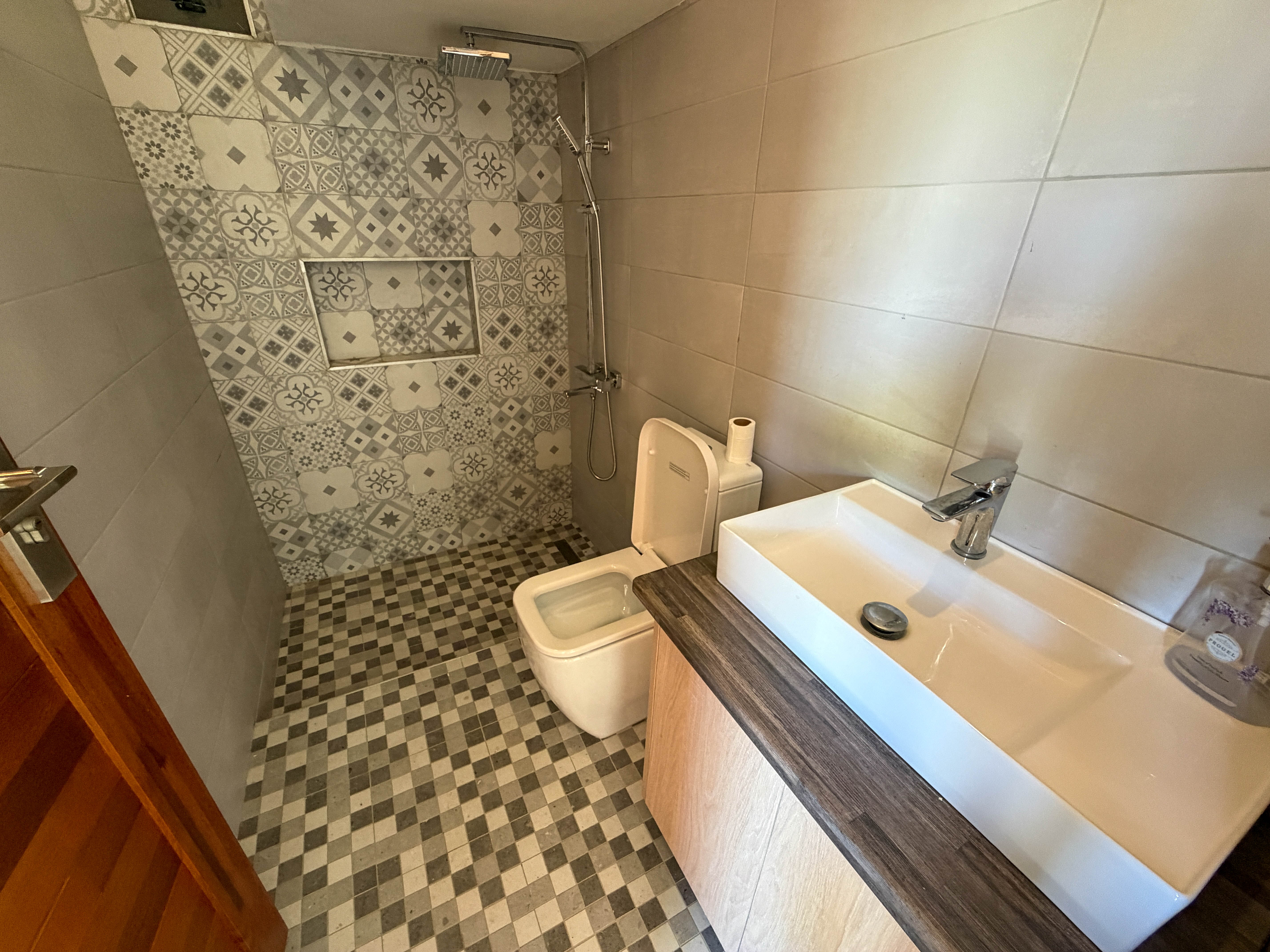 BRAND NEW HOUSE WITH POOL | 3 BEDROOMS + SEPARATE OFFICE + STORE ROOM | 110 TOISES | MONT MASCAL REGION | RS 12.9M 6