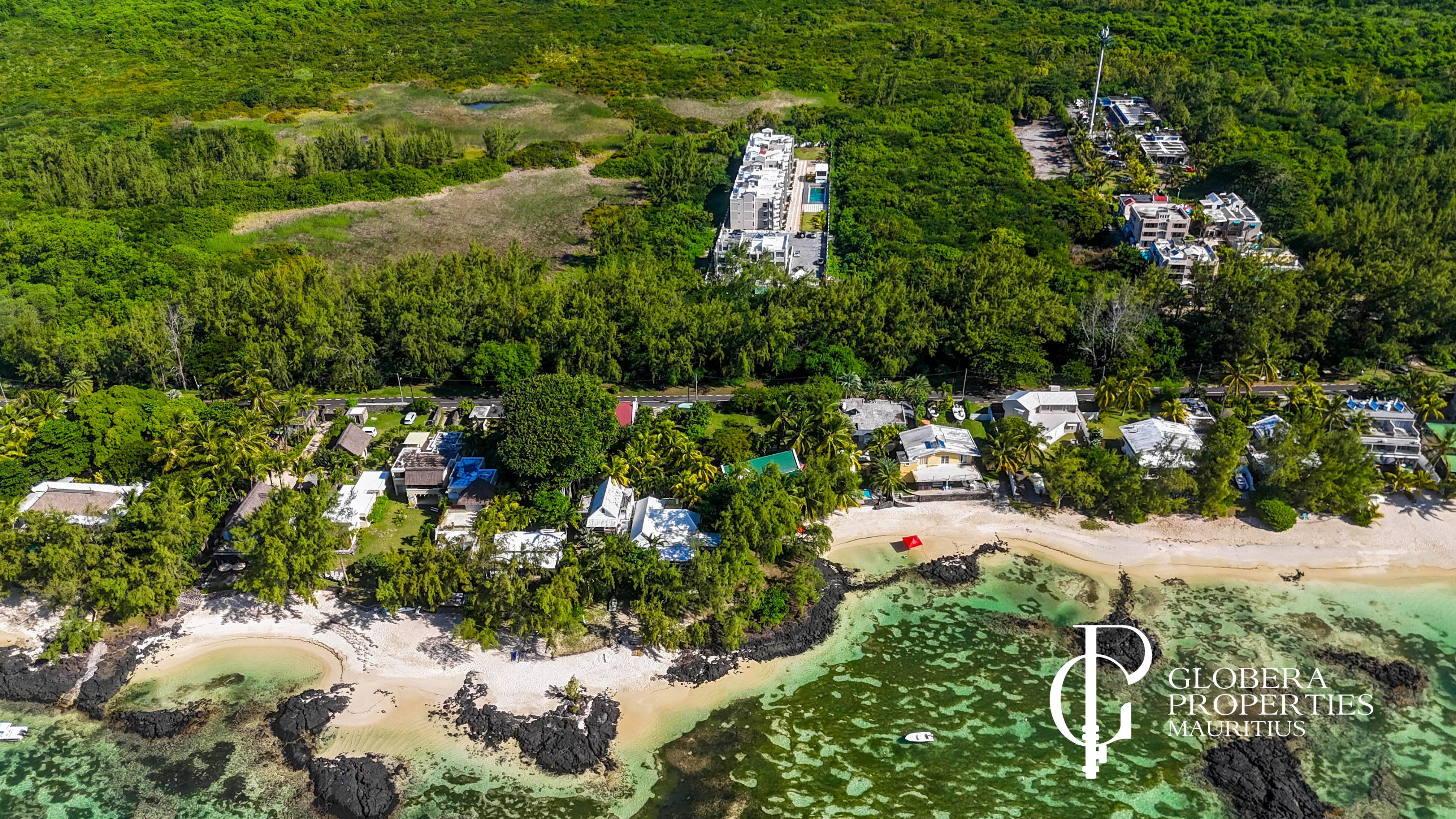 FOR SALE - 2-BEDROOM APARTMENT IN A GATED RESIDENCE- COASTAL ROAD - ROCHES NOIRES 2