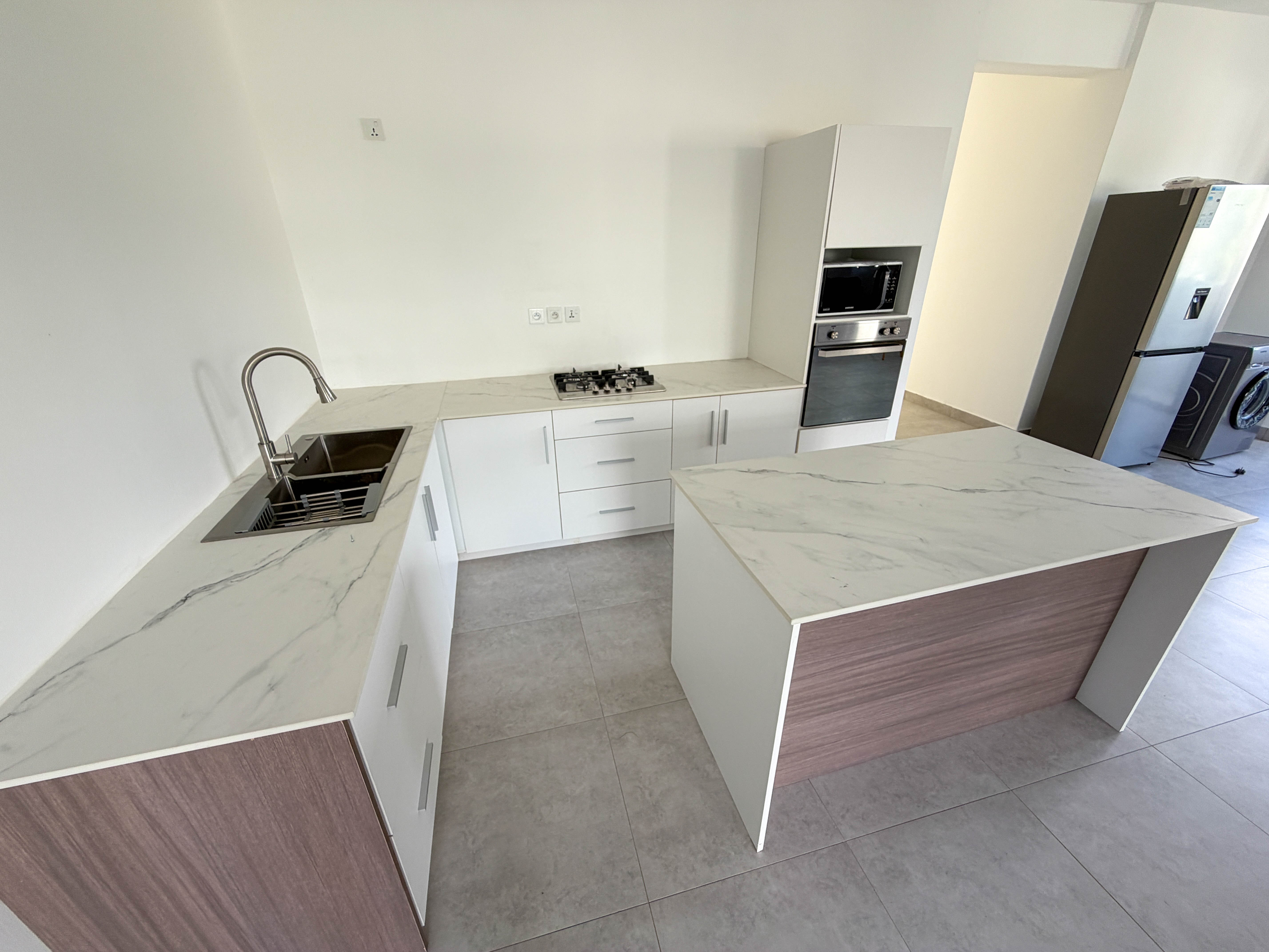 À VENDRE | APPARTEMENT DE 3 CHAMBRES | RÉSIDENCE VILLE DES FLEURS | VIEUX QUATRE-BORNES 5