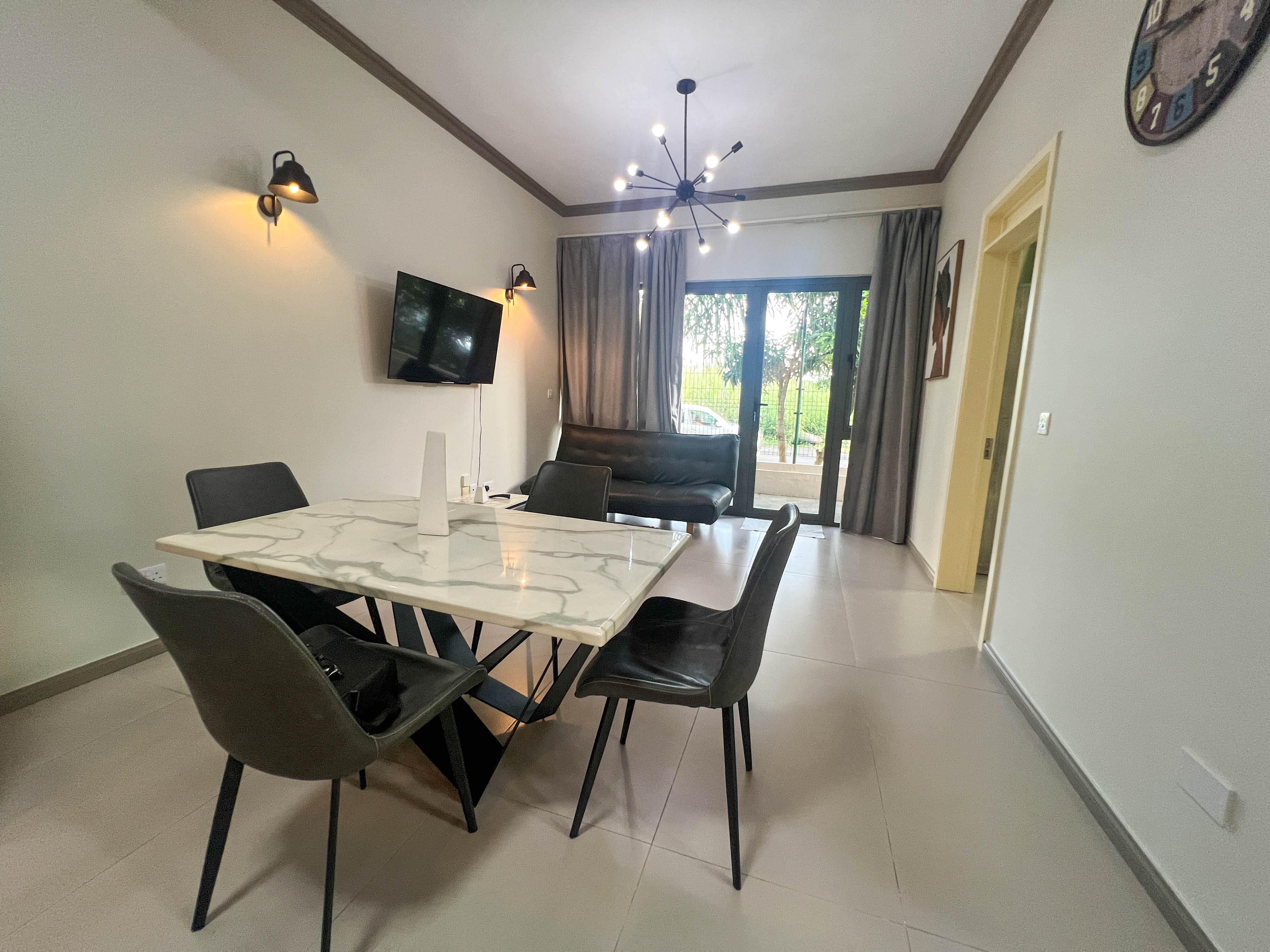 FOR RENT - 2-BEDROOM APARTMENT WITH POOL- EBÈNE 5