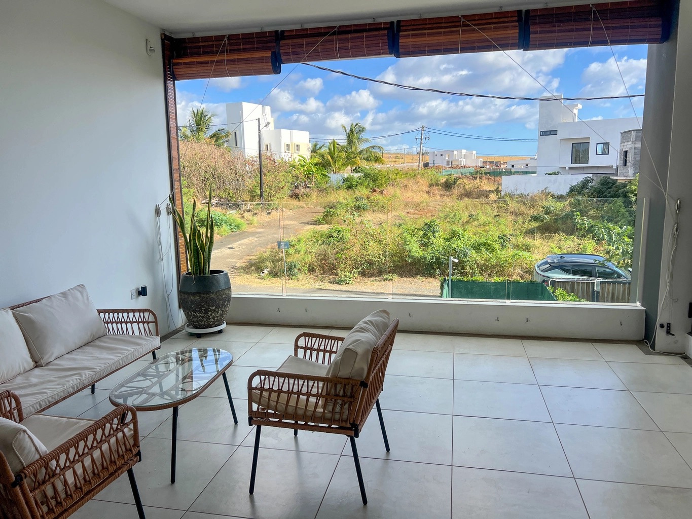 FOR RENT - 3-BEDROOM APARTMENT - ALBION 6