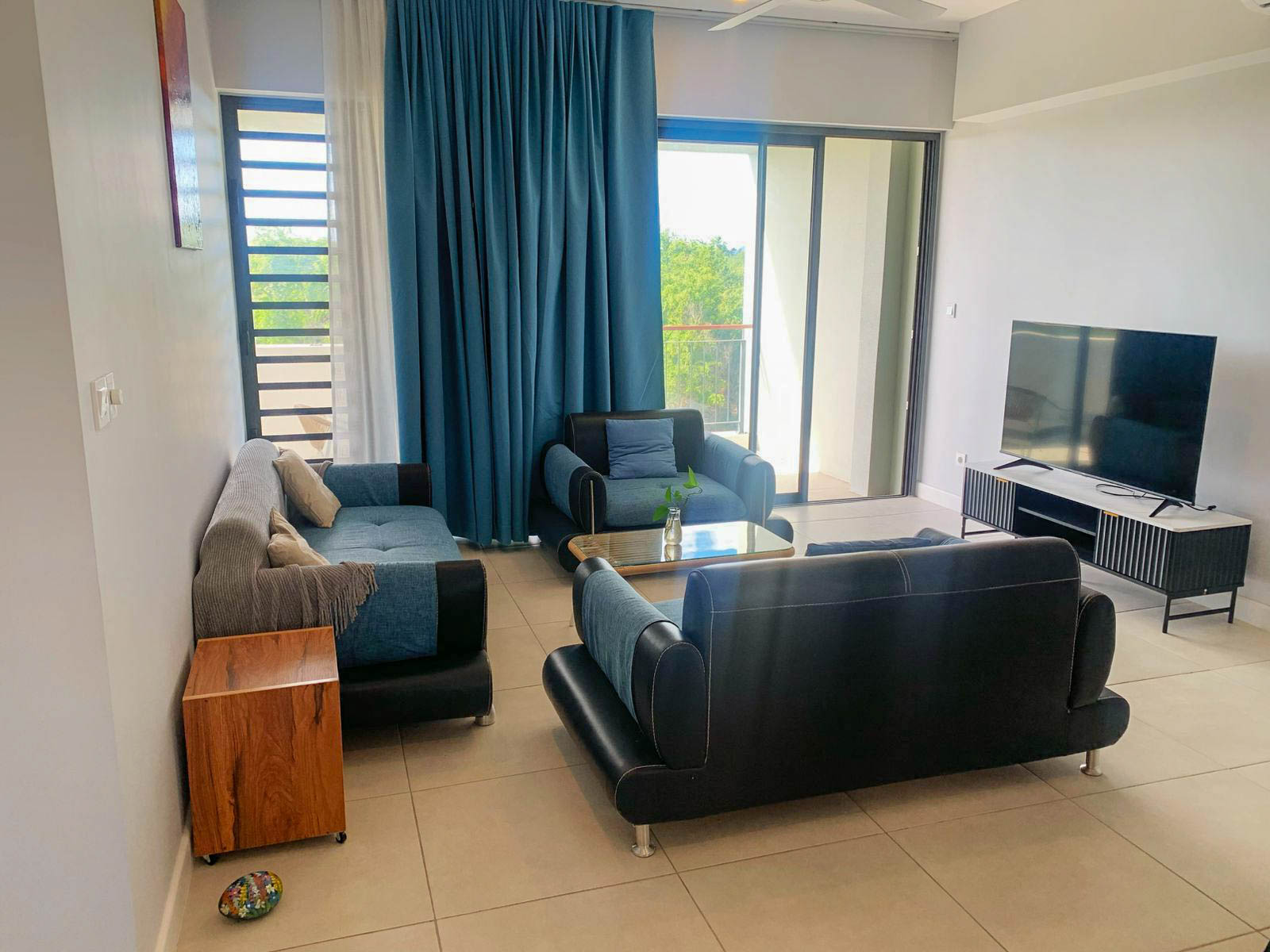 FOR RENT | ELEGANT 2-BEDROOM APARTMENT WITH FOREST VIEWS | THE GROVE SMART CITY, FLIC-EN-FLAC