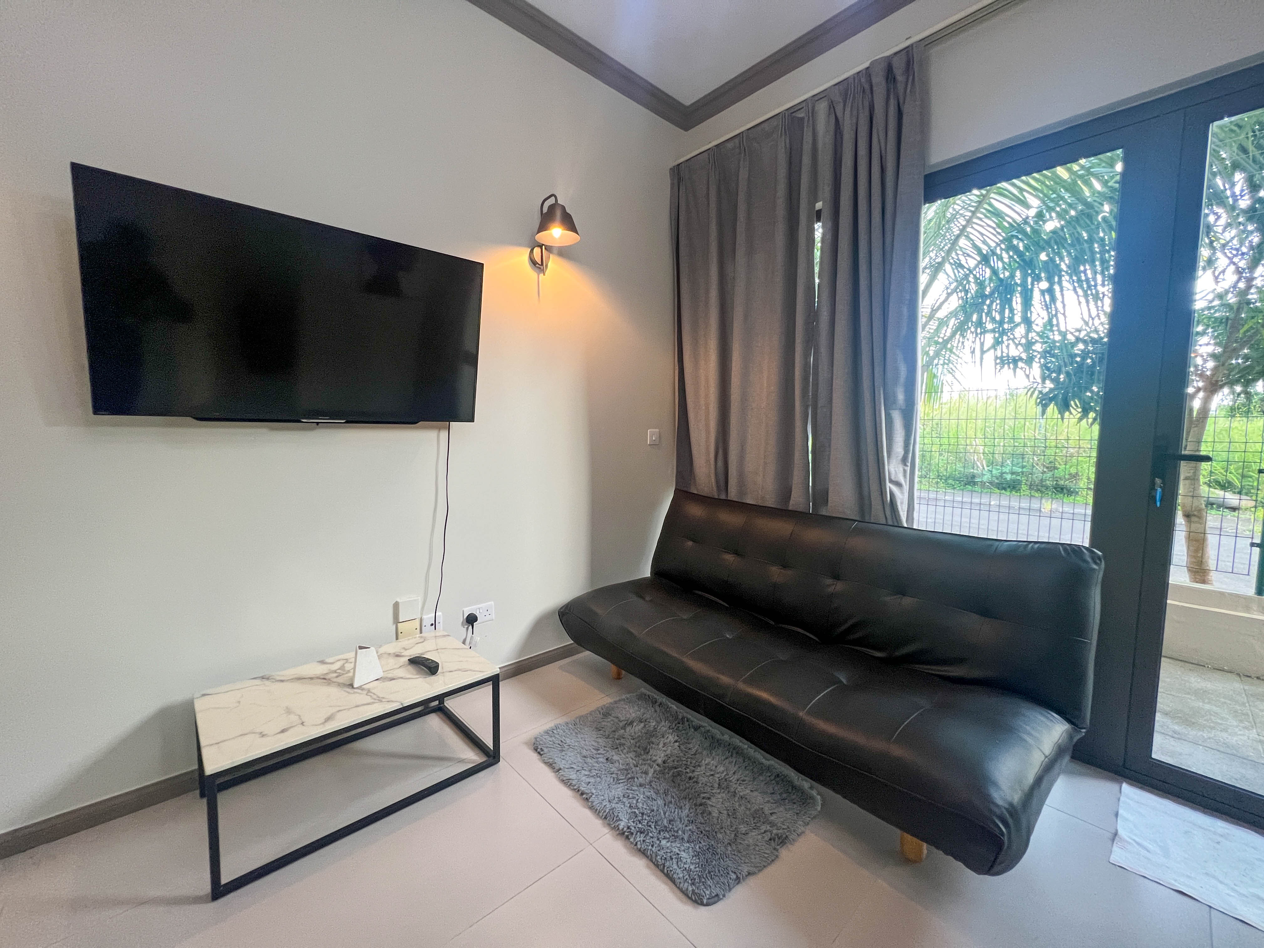 FOR RENT - 2-BEDROOM APARTMENT WITH POOL- EBÈNE 4