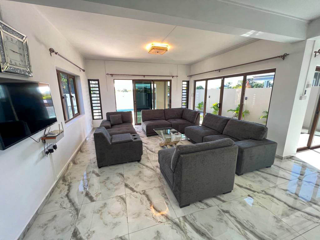 FOR RENT | MODERN 4-BEDROOM VILLA | PETIT RAFFRAY 4