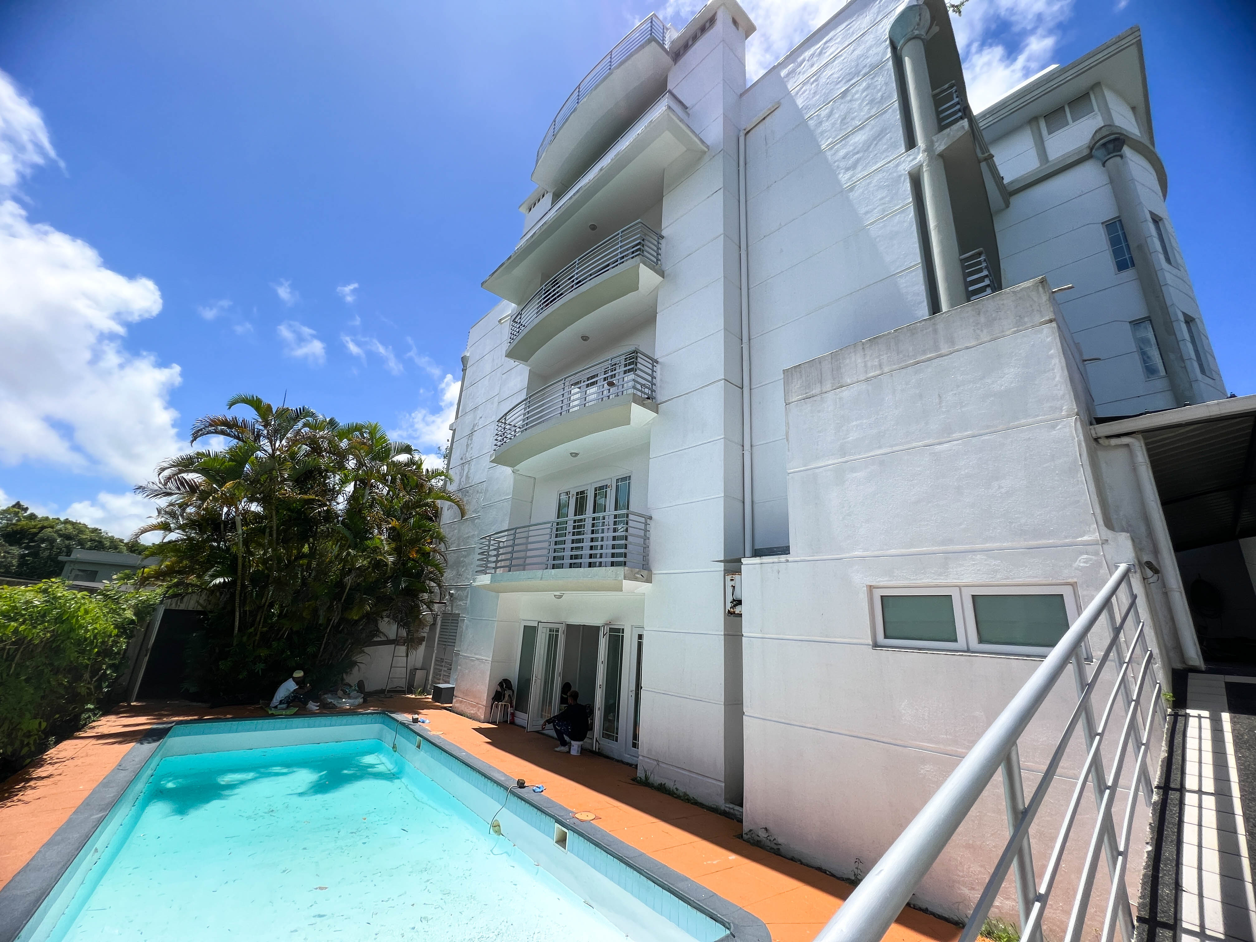 ON SALE - 3-BEDROOM APARTMENT - FLOREAL
